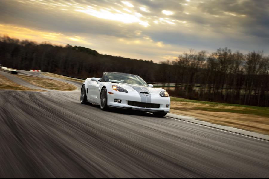  Chevrolet Corvette 427 Convertible 2012 года  (фото 12 из 16)